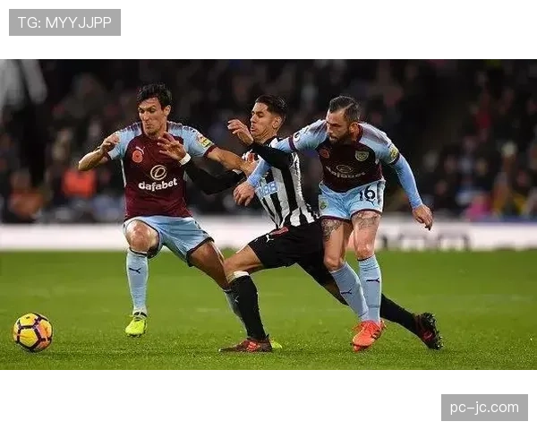 特写：伯恩利老将杰克·科克在职业生涯末季的坚守